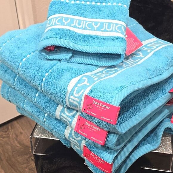 Juicy Couture Home Juicy Logo Textured Bath & Towel Set - Picture 5 of 10